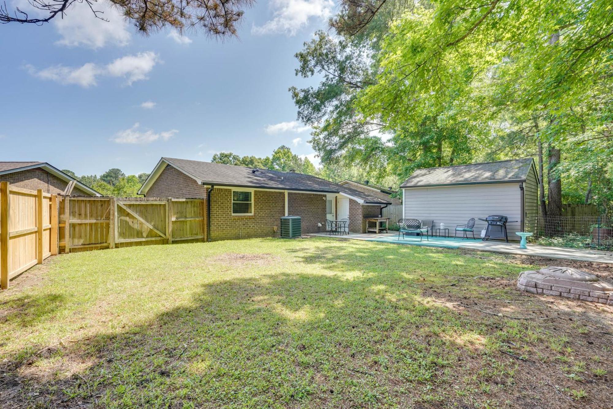 Villa Cozy Goose Creek Escape With Patio And Grill Exterior foto